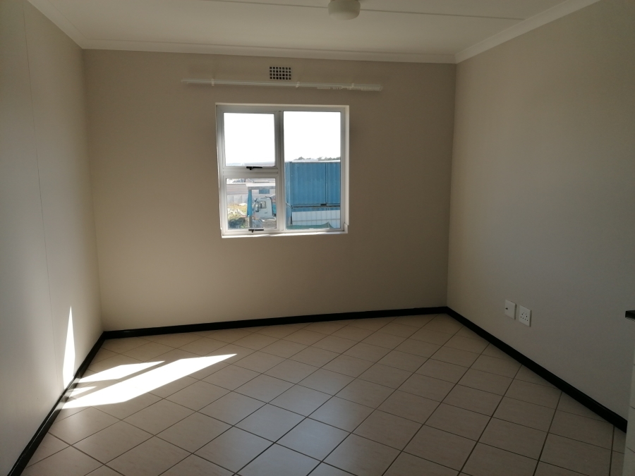 To Let 2 Bedroom Property for Rent in Buh Rein Estate Western Cape